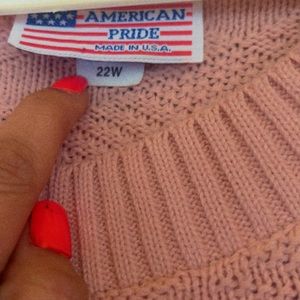 A cutie sweat,shirtsleeved shirt!